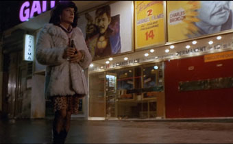 le Gaîté Boulevard dans "Le Père-Noël est une ordure"