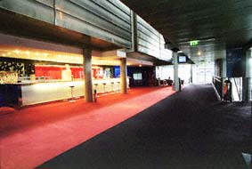 UGC Cin&eacute; Cit&eacute; Bercy - hall niveau 3