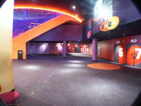 Gaumont Carr&eacute;-S&eacute;nart, le lobby du premier niveau