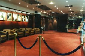 UGC George V - le hall principal