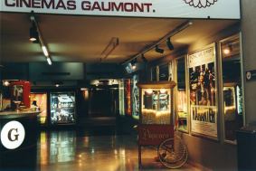 hhall1.jpg - 12955 Bytes