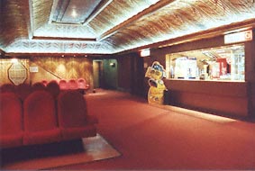 Paramount Opéra - the foyer